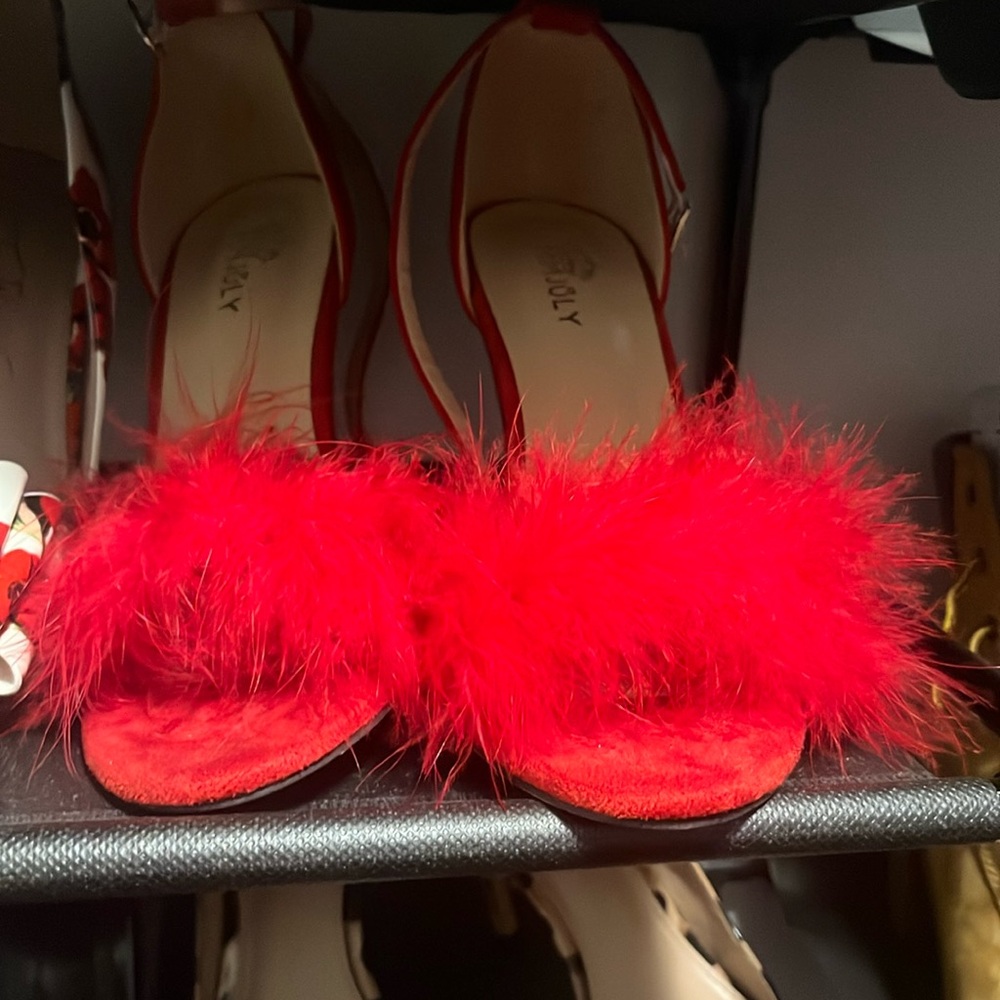 Suede with feather red pump